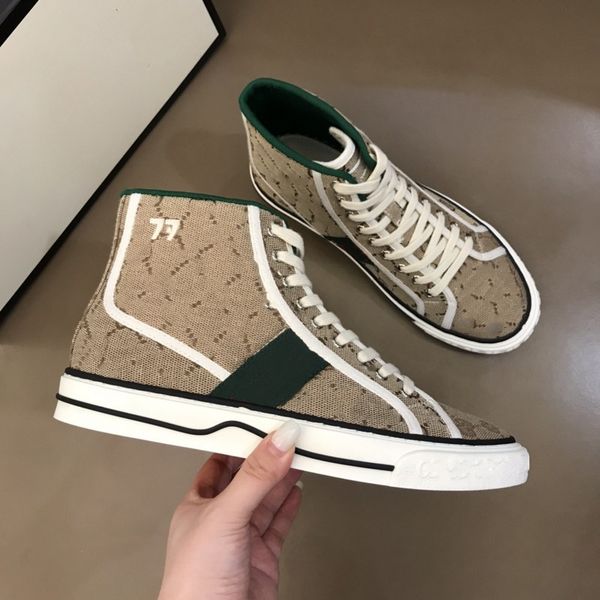 2021 mens g designer white leather casual fashion luxury sneakers with pyramid rock shap rivet studs low sneakers eur38-44, Black
2021 mens g designer white leather casual fashion luxury sneakers with pyramid rock shap rivet studs low sneakers eur38-44, Black