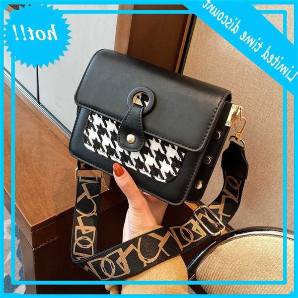 vintage pu learn plate luxury crossbody tasks casual small square wallets women's handbags
vintage pu learn plate luxury crossbody tasks casual small square wallets women's handbags