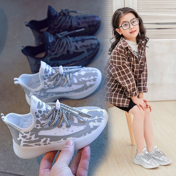 children luminous girls 2020 boys shoe kids mesh glowing sport running trainer sneakers girl casual shoes boy, Black;red
children luminous girls 2020 boys shoe kids mesh glowing sport running trainer sneakers girl casual shoes boy, Black;red