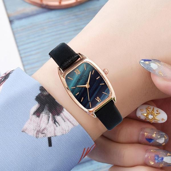wristwatches gaiety brand women bracelet watch rose gold square luxury fashion creative dress quartz dropshiping relogio1, Slivery;brown
wristwatches gaiety brand women bracelet watch rose gold square luxury fashion creative dress quartz dropshiping relogio1, Slivery;brown