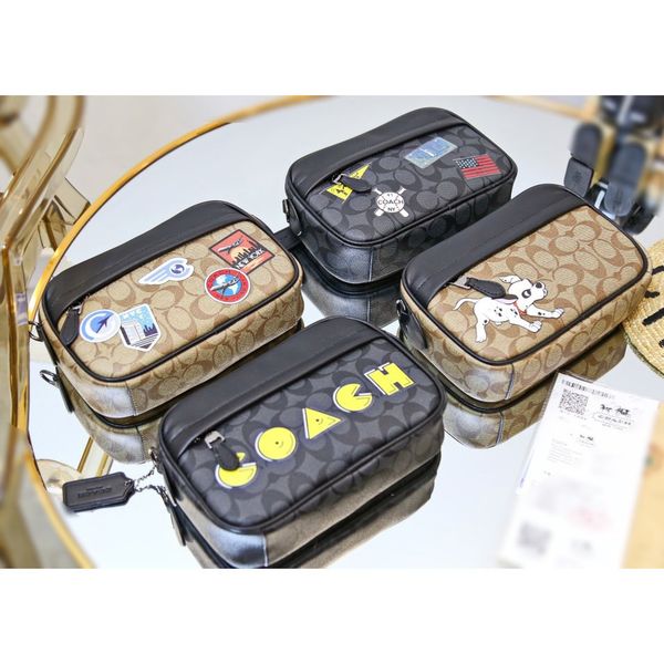 kuojia guangyu co branded carriage camera leather cross small square waist zipper leisure chest bag
kuojia guangyu co branded carriage camera leather cross small square waist zipper leisure chest bag