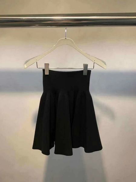 fashion classic trendy brand luxry design spring summer high waist women's knitting wool bottom pleated skirt a2 y1214, Black
fashion classic trendy brand luxry design spring summer high waist women's knitting wool bottom pleated skirt a2 y1214, Black