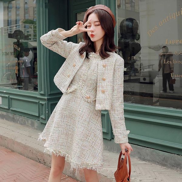 autumn winter wool suits women 2 piece set beading big bowknot tweed short jacket coat + high waist mini dress, White
autumn winter wool suits women 2 piece set beading big bowknot tweed short jacket coat + high waist mini dress, White