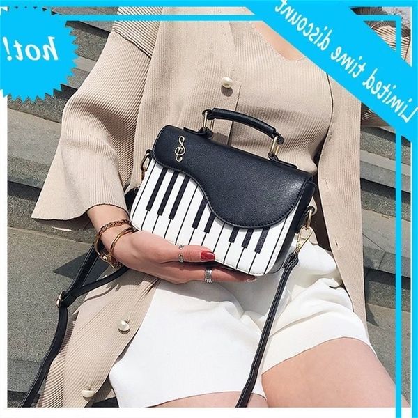 2020 spring and summer fashion color contrast embroidery square girl's sweet personality piano notes small satchel women's bag
2020 spring and summer fashion color contrast embroidery square girl's sweet personality piano notes small satchel women's bag