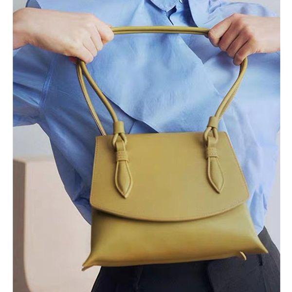 niche design shoulder bag 2021 new solid color large capacity soft leather underarm bag for women e111
niche design shoulder bag 2021 new solid color large capacity soft leather underarm bag for women e111