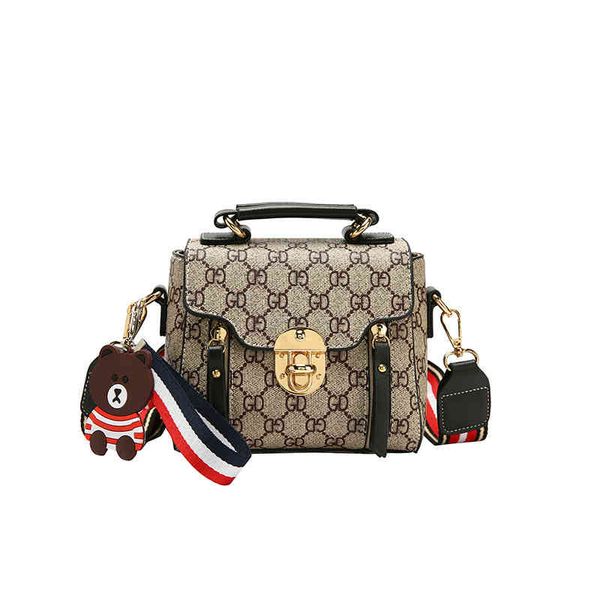 56 off designer s foreign style popular texture hand autumn and winter new fashion printed small square bag one shoulder messenger bag
56 off designer s foreign style popular texture hand autumn and winter new fashion printed small square bag one shoulder messenger bag