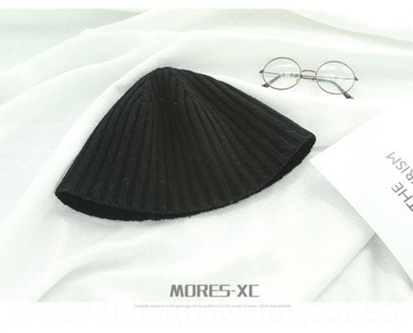 tm1w 2020 fashion classic cold fashion and autumn winter warm knitting wool hat winter outdoor sports ear wrap hat leisure bean, Brown;gray 
tm1w 2020 fashion classic cold fashion and autumn winter warm knitting wool hat winter outdoor sports ear wrap hat leisure bean, Brown;gray