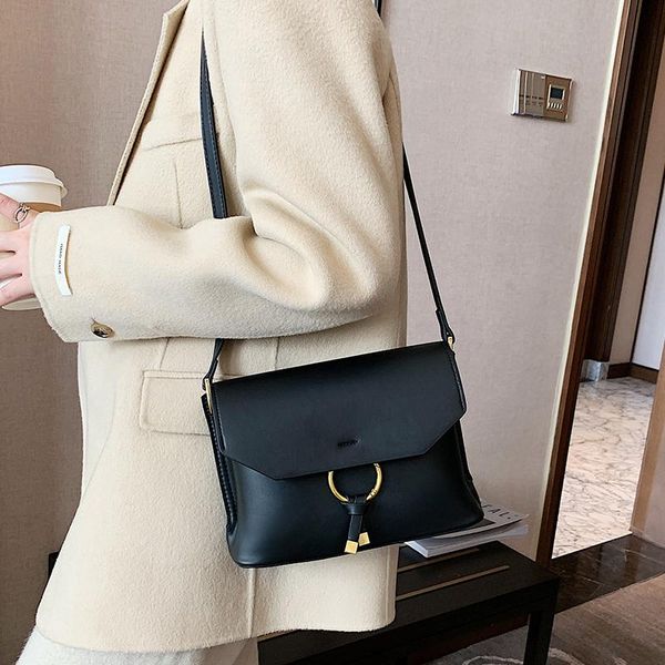 cross body veryme women small square bag ladies retro shoulder messenger leather mini female mobile phone packet bolsos pequeños 2021
cross body veryme women small square bag ladies retro shoulder messenger leather mini female mobile phone packet bolsos pequeños 2021