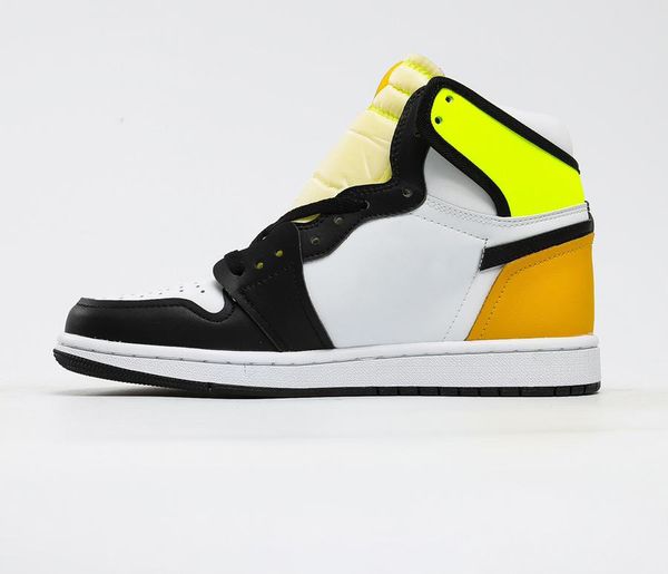2021 1 volt gold basketball shoes men women white volt university gold black sports sneakers
2021 1 volt gold basketball shoes men women white volt university gold black sports sneakers