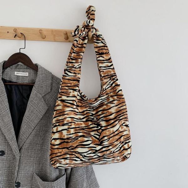 мода leopard tiger pattern шерстяных totes сумка женщина большая емкость сумка для покупок animal печатной плечи женщин hobo нового
мода leopard tiger pattern шерстяных totes сумка женщина большая емкость сумка для покупок animal печатной плечи женщин hobo нового