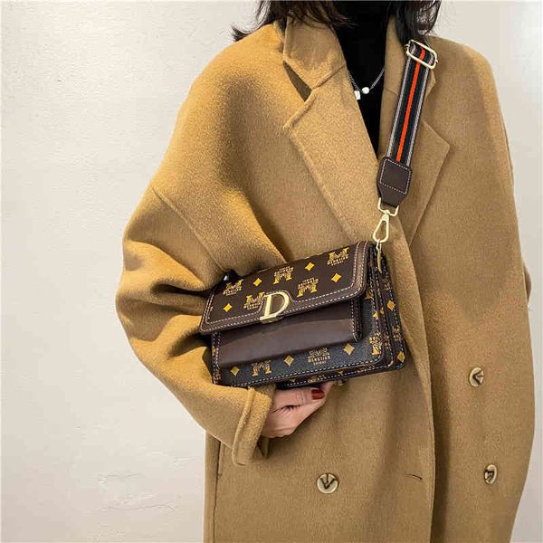 2022 factory wholesale bag women's spring new letter shoulder korean ins fashion printed broadband net red small square bag fd61
2022 factory wholesale bag women's spring new letter shoulder korean ins fashion printed broadband net red small square bag fd61