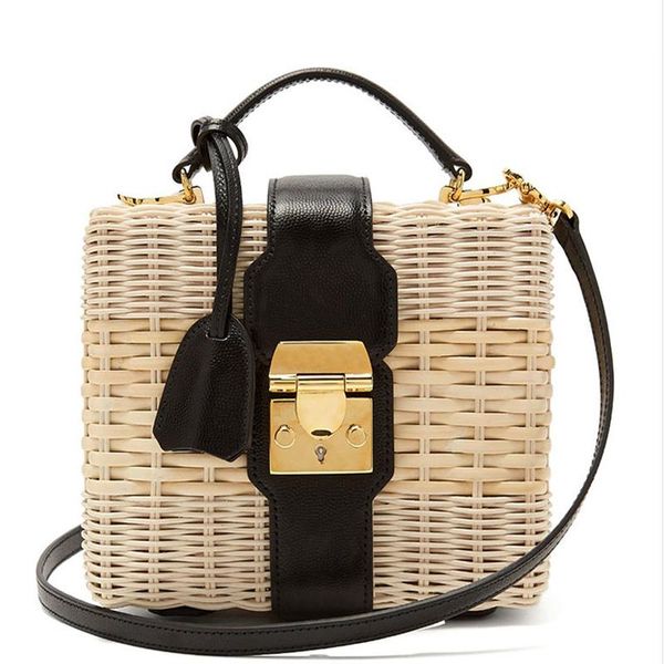2020 women's handbag luxury rattan messenger bag genuine leather handmade rattan weaving summer beach bags bolsa feminina bag
2020 women's handbag luxury rattan messenger bag genuine leather handmade rattan weaving summer beach bags bolsa feminina bag