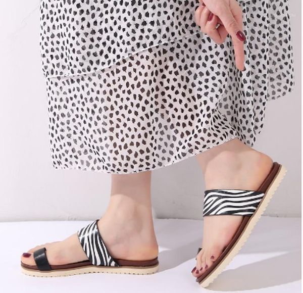 slippers women summer beach simple flats plus size shoes woman outdoor flip thong soft sandalias mujer sapato feminino n1261, Black
slippers women summer beach simple flats plus size shoes woman outdoor flip thong soft sandalias mujer sapato feminino n1261, Black
