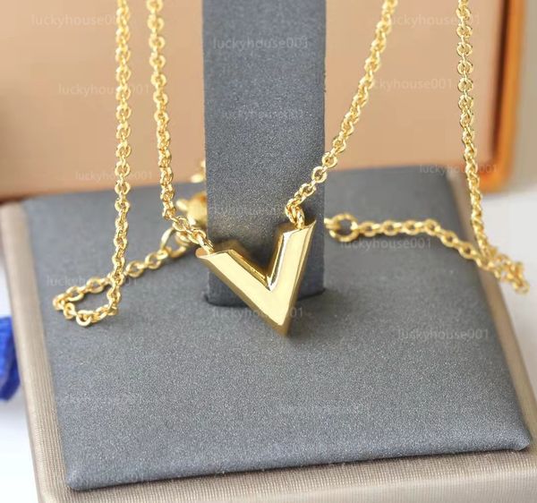 2022 fashion jewelry pendant necklace charm gold letter hip hop necklaces women luxury pendant titanium alloy couple chain heart-shaped mult, Silver
2022 fashion jewelry pendant necklace charm gold letter hip hop necklaces women luxury pendant titanium alloy couple chain heart-shaped mult, Silver