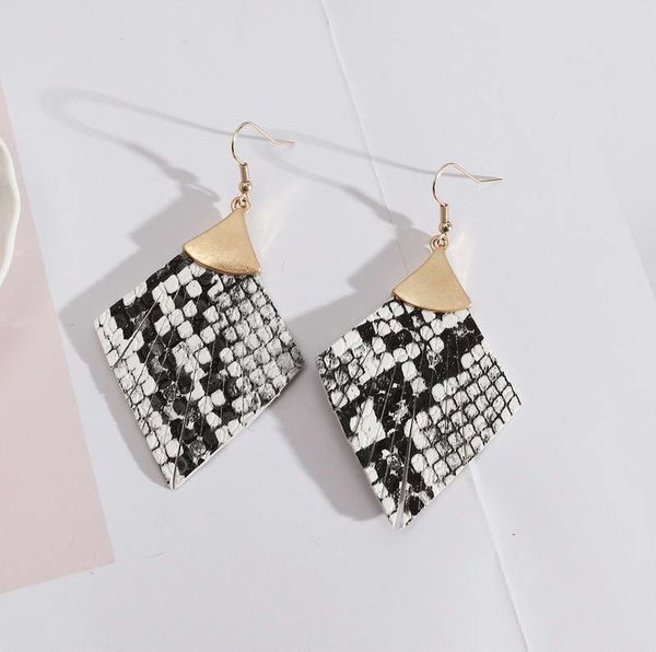 trendy new snakeskin leather rhombus geometric statement earrings women hammered gold metal triangle leopard leather dangle earrings, Silver
trendy new snakeskin leather rhombus geometric statement earrings women hammered gold metal triangle leopard leather dangle earrings, Silver