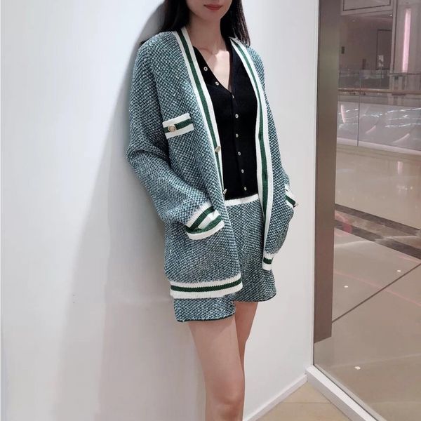 kunvf autumn family 2020 small winter v-neck knitted shorts cardigan fragrant jacket women's loose knitted jacket shorts two piece se, Gray
kunvf autumn family 2020 small winter v-neck knitted shorts cardigan fragrant jacket women's loose knitted jacket shorts two piece se, Gray