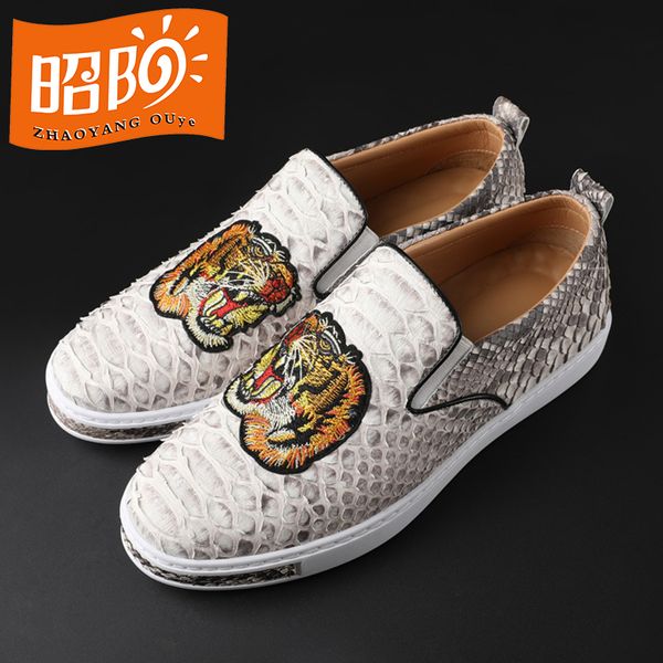 2023 spring and summer new real python skin men's shoes flat bottom fashion trend embroidered british style leisure sports doudou shoes, Black
2023 spring and summer new real python skin men's shoes flat bottom fashion trend embroidered british style leisure sports doudou shoes, Black