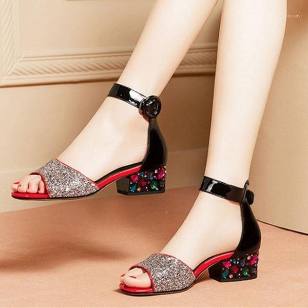 2020 new summer solid rhinestone decoration party single shoes woman peep toe high heels sandals large size 34-431, Black
2020 new summer solid rhinestone decoration party single shoes woman peep toe high heels sandals large size 34-431, Black