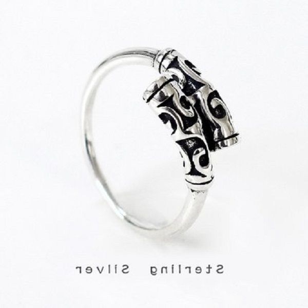 2021 s925 sterling silver hip hop retro old gold hoop ring personality fashion women's ring trend tail ring jewelry
2021 s925 sterling silver hip hop retro old gold hoop ring personality fashion women's ring trend tail ring jewelry