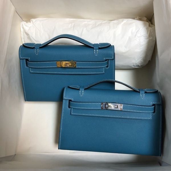 whosale half handmade quality,22cm,epsom leather,design purse,jean bluedark blue color,wax thread, gold and silver hardware,fast delivery
whosale half handmade quality,22cm,epsom leather,design purse,jean bluedark blue color,wax thread, gold and silver hardware,fast delivery