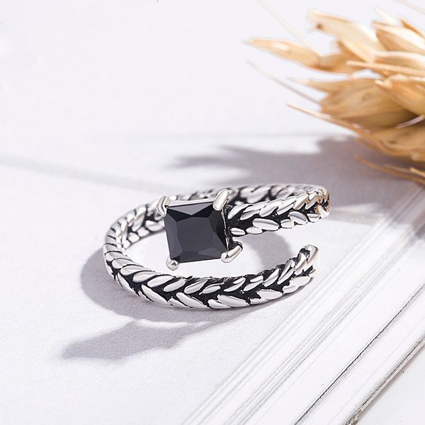 zircon new exquisite simple women's square geometric diamond personalized single ring accessories, Silver
zircon new exquisite simple women's square geometric diamond personalized single ring accessories, Silver