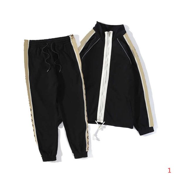 20fw fashion tracksuits for mens sportswear with letters size autumn winter tracksuit long sleeve casual jogger pants suit clothing 2 colors, Gray
20fw fashion tracksuits for mens sportswear with letters size autumn winter tracksuit long sleeve casual jogger pants suit clothing 2 colors, Gray