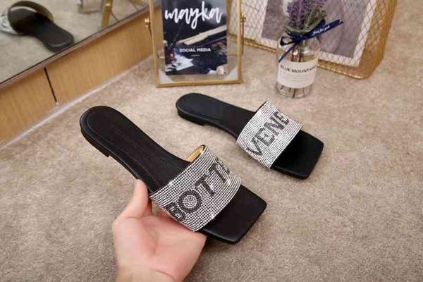 mens paris sliders womens summer sandals beach slippers ladies flip flops loafers black white blue slides chaussures vip shoes
mens paris sliders womens summer sandals beach slippers ladies flip flops loafers black white blue slides chaussures vip shoes