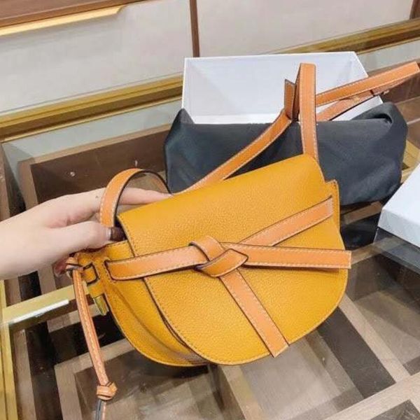 classic fashion shoulder bags cowhide material urban beauty special model female bags woman sac popular new trend tropical 2020
classic fashion shoulder bags cowhide material urban beauty special model female bags woman sac popular new trend tropical 2020