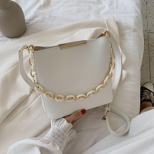 shoulder bags acrylic chain women 2021 summer bucke handbag pu leather ladies messenger bag totes fashion female crossbody
shoulder bags acrylic chain women 2021 summer bucke handbag pu leather ladies messenger bag totes fashion female crossbody