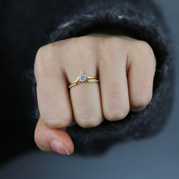 simple luxury finger rings gold color micro pave sparking white cubic zirconia cz set of 2 pcs ring set for women girls, Slivery;golden
simple luxury finger rings gold color micro pave sparking white cubic zirconia cz set of 2 pcs ring set for women girls, Slivery;golden