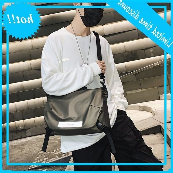 single shoulder men's fashion brand tooling death flying messenger female student leisure function postman bag
single shoulder men's fashion brand tooling death flying messenger female student leisure function postman bag