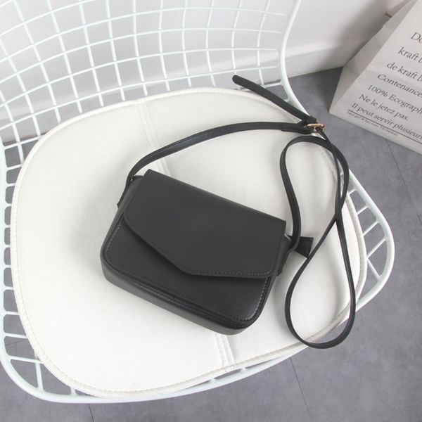 2020 new fashion shoulder square women's ins super popular korean style small square fashion messenger bag women's small shoulder
2020 new fashion shoulder square women's ins super popular korean style small square fashion messenger bag women's small shoulder