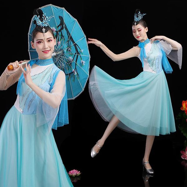 younger fan dance clothes new female costume elegant blue and white porcelain classical dance costumes costumes, Black;red
younger fan dance clothes new female costume elegant blue and white porcelain classical dance costumes costumes, Black;red