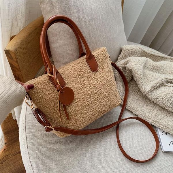 2020 new comfortable fashion female crossbody bag for women available in multiple colors cashmere large capacity design handbag
2020 new comfortable fashion female crossbody bag for women available in multiple colors cashmere large capacity design handbag