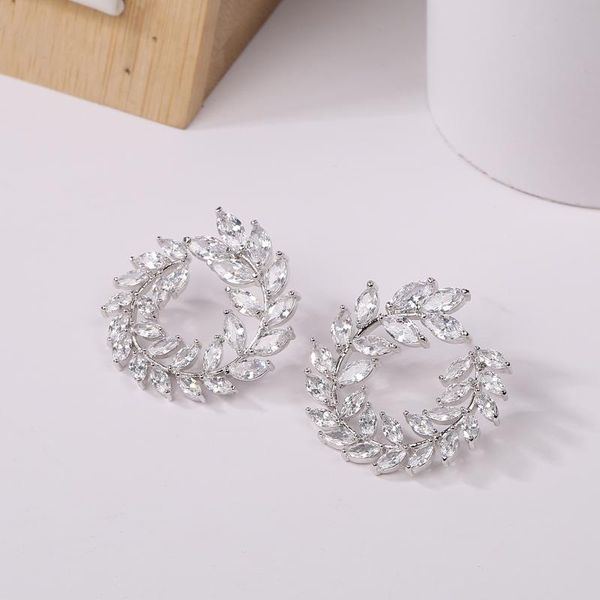 stud 2021 fashion women's sweet leaf round earrings elegant zircons inlay exquisitetrendy jewelry accessory party gift, Golden;silver
stud 2021 fashion women's sweet leaf round earrings elegant zircons inlay exquisitetrendy jewelry accessory party gift, Golden;silver