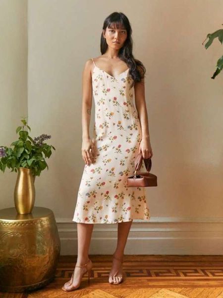 2020 summer new women's french garden wind floral print open back versatile sling dress, Black;gray
2020 summer new women's french garden wind floral print open back versatile sling dress, Black;gray
