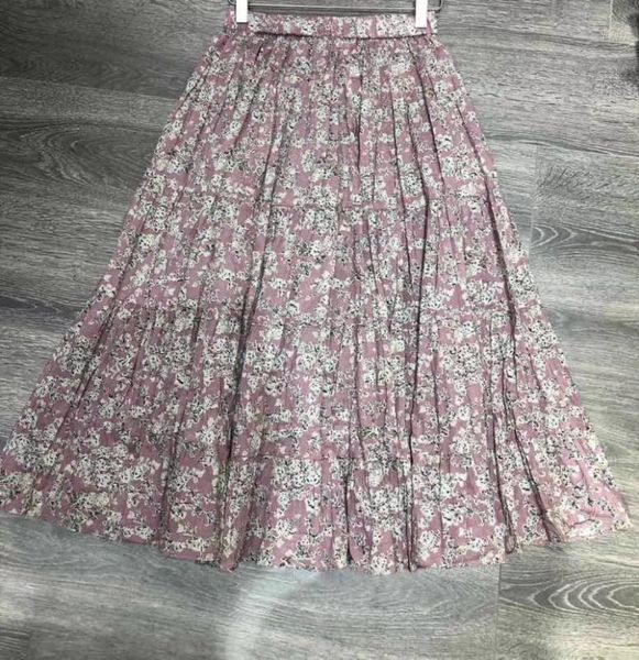 2020ss woman purple pink vintage floral print midi cotton dress high elastic waist fashion long skirts1, Black
2020ss woman purple pink vintage floral print midi cotton dress high elastic waist fashion long skirts1, Black