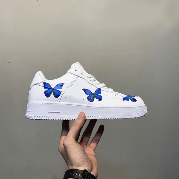 2020 new white blue butterfly 1s classic girls women mens running shoes skate low cut trainers skateboard sneakers 36-45
2020 new white blue butterfly 1s classic girls women mens running shoes skate low cut trainers skateboard sneakers 36-45