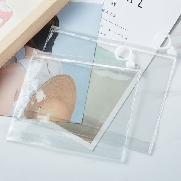trousse de maquillage customized waterproof pvc bag clear zipper travel cosmetics packaging make up bags with personal logo
trousse de maquillage customized waterproof pvc bag clear zipper travel cosmetics packaging make up bags with personal logo
