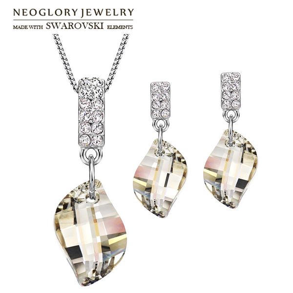 neoglory crystal & rhinestone jewelry set trendy geometric design necklace & earrings embellished with crystals from, Silver
neoglory crystal & rhinestone jewelry set trendy geometric design necklace & earrings embellished with crystals from, Silver