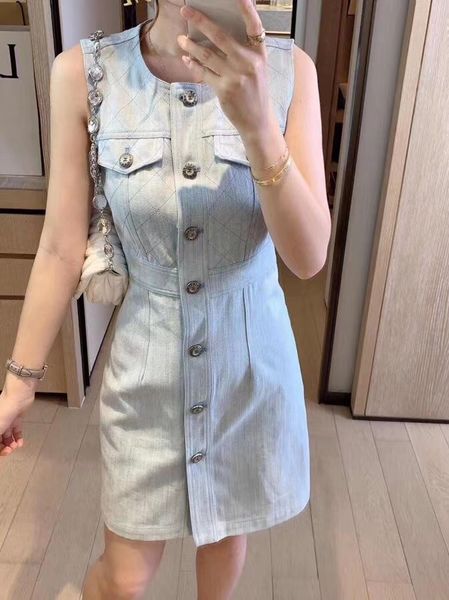 milan runway dresses 2020 o neck sleeveless panelled print designer dress brand same style dress 0523-15, Black
milan runway dresses 2020 o neck sleeveless panelled print designer dress brand same style dress 0523-15, Black