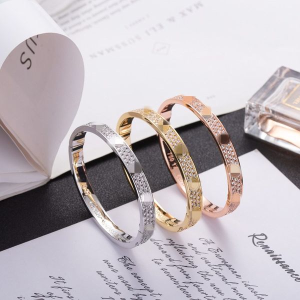 european and american bracelet screwdriver bracelet 18k gold love wide and narrow version with diamonds without diamonds four diamonds starr, Black
european and american bracelet screwdriver bracelet 18k gold love wide and narrow version with diamonds without diamonds four diamonds starr, Black