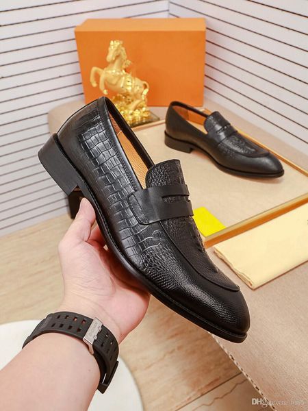 20 brand classic luxury man pointed toe dress shoes mens patent leather black wedding shoes oxford formal shoes big size 45 33
20 brand classic luxury man pointed toe dress shoes mens patent leather black wedding shoes oxford formal shoes big size 45 33