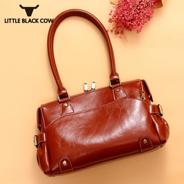 new design european american fashion quality leather handbags female big shoulder bag lady large travel work tote bags for women
new design european american fashion quality leather handbags female big shoulder bag lady large travel work tote bags for women