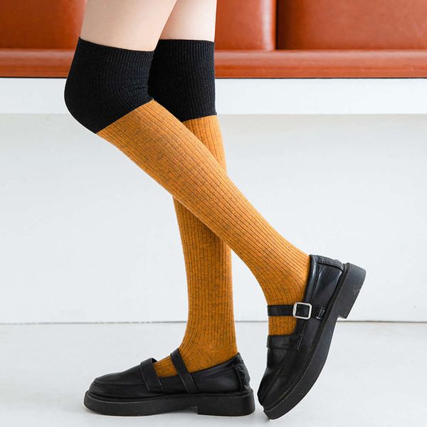 tea new flash cotton knee length trend color matching pile thigh women's socks, Black;white
tea new flash cotton knee length trend color matching pile thigh women's socks, Black;white