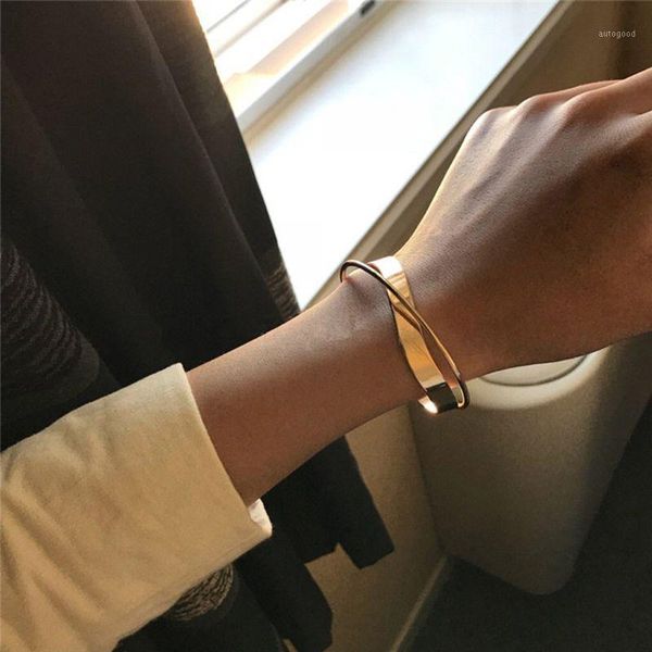 charm bracelets minimalism polished tone geometric open criss cross bracelet for women adjustable fashion jewelry1, Golden;silver
charm bracelets minimalism polished tone geometric open criss cross bracelet for women adjustable fashion jewelry1, Golden;silver