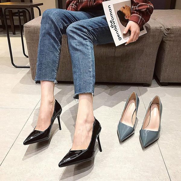 sapatos feminina 2020 new women's shoes simple solid color patent leather smooth fine heel work pointed high heels summer, Black
sapatos feminina 2020 new women's shoes simple solid color patent leather smooth fine heel work pointed high heels summer, Black