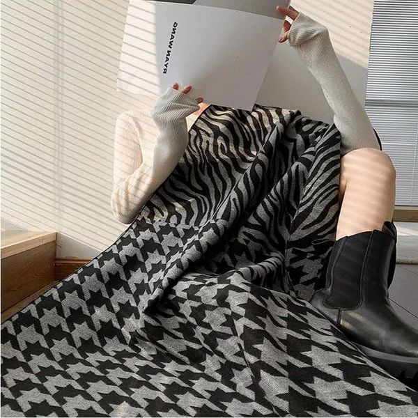 75%off autumn and winter 2021 cashmere plaid shawl star cow size diamond geometric scarf women's thic, Blue;gray
75%off autumn and winter 2021 cashmere plaid shawl star cow size diamond geometric scarf women's thic, Blue;gray