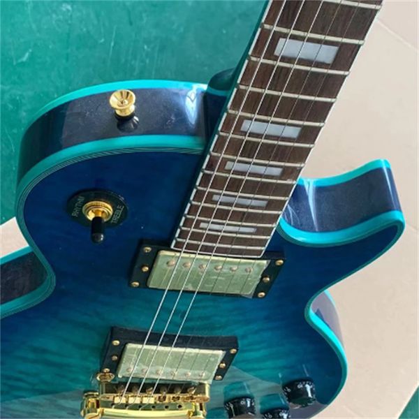 the high-quality electric guitar has beautiful timbre and comfortable feel. it is delivered here of charge. guitars guitarra
the high-quality electric guitar has beautiful timbre and comfortable feel. it is delivered here of charge. guitars guitarra