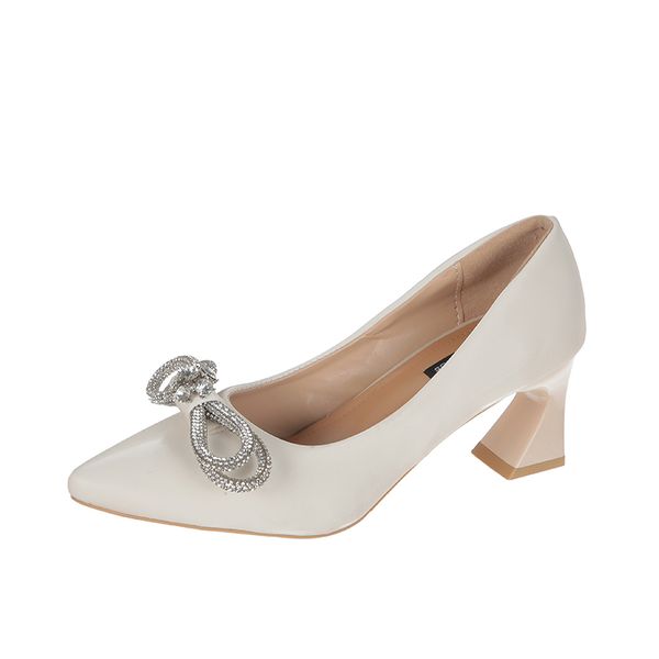 2021 новый кристалл яркий поклон странные женские на высоком каблуке заостренный носок на ноги, Black
2021 новый кристалл яркий поклон странные женские на высоком каблуке заостренный носок на ноги, Black